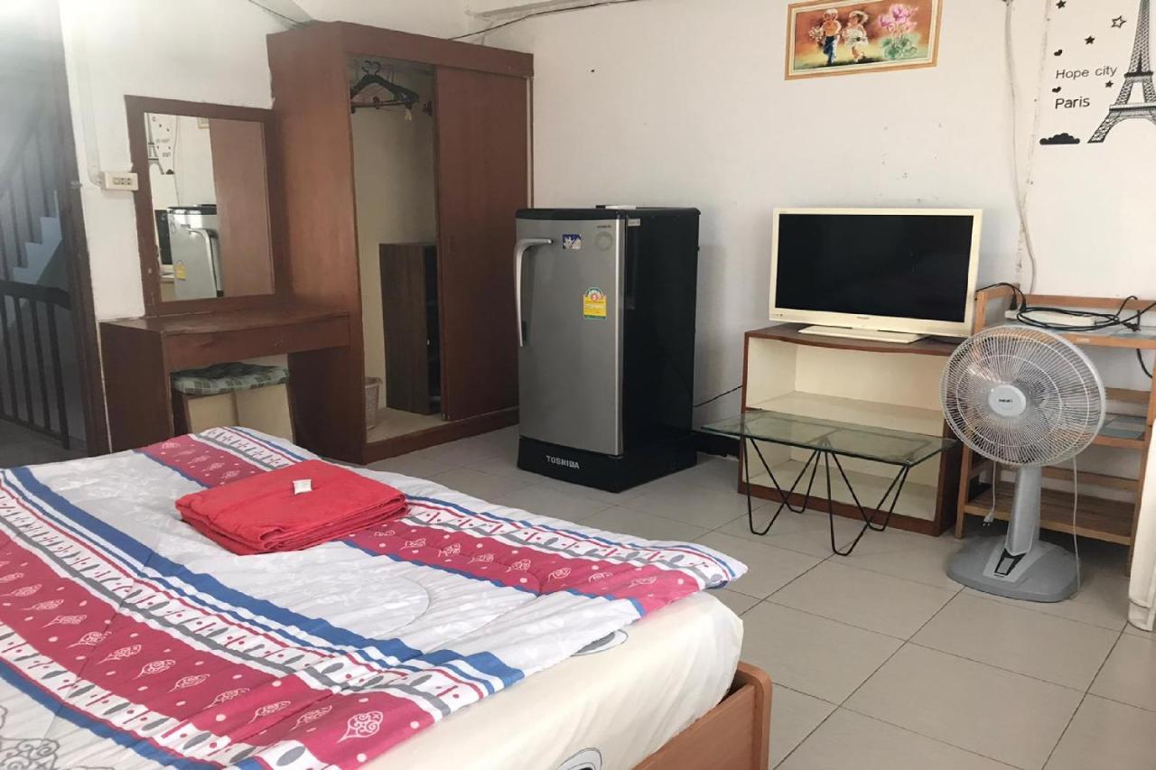 Oyo 1141 Ban Dao Hotell Haat Jomtien Eksteriør bilde